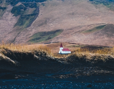 Iceland_Vik_Annie-Spratt